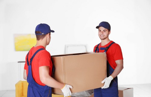Reliable urban moving and transport service in Canning Town